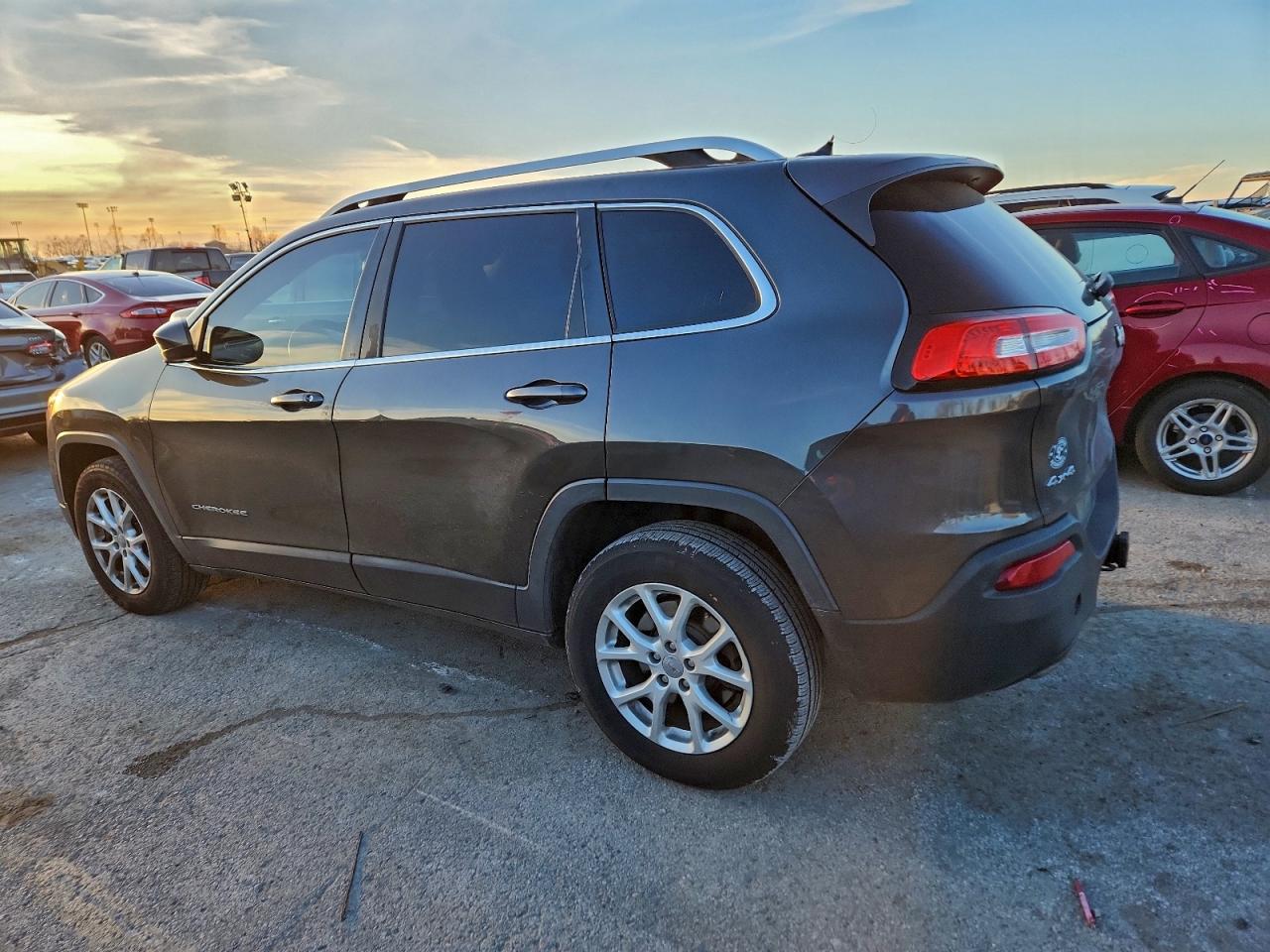 2014 JEEP CHEROKEE LATITUDE photo 2