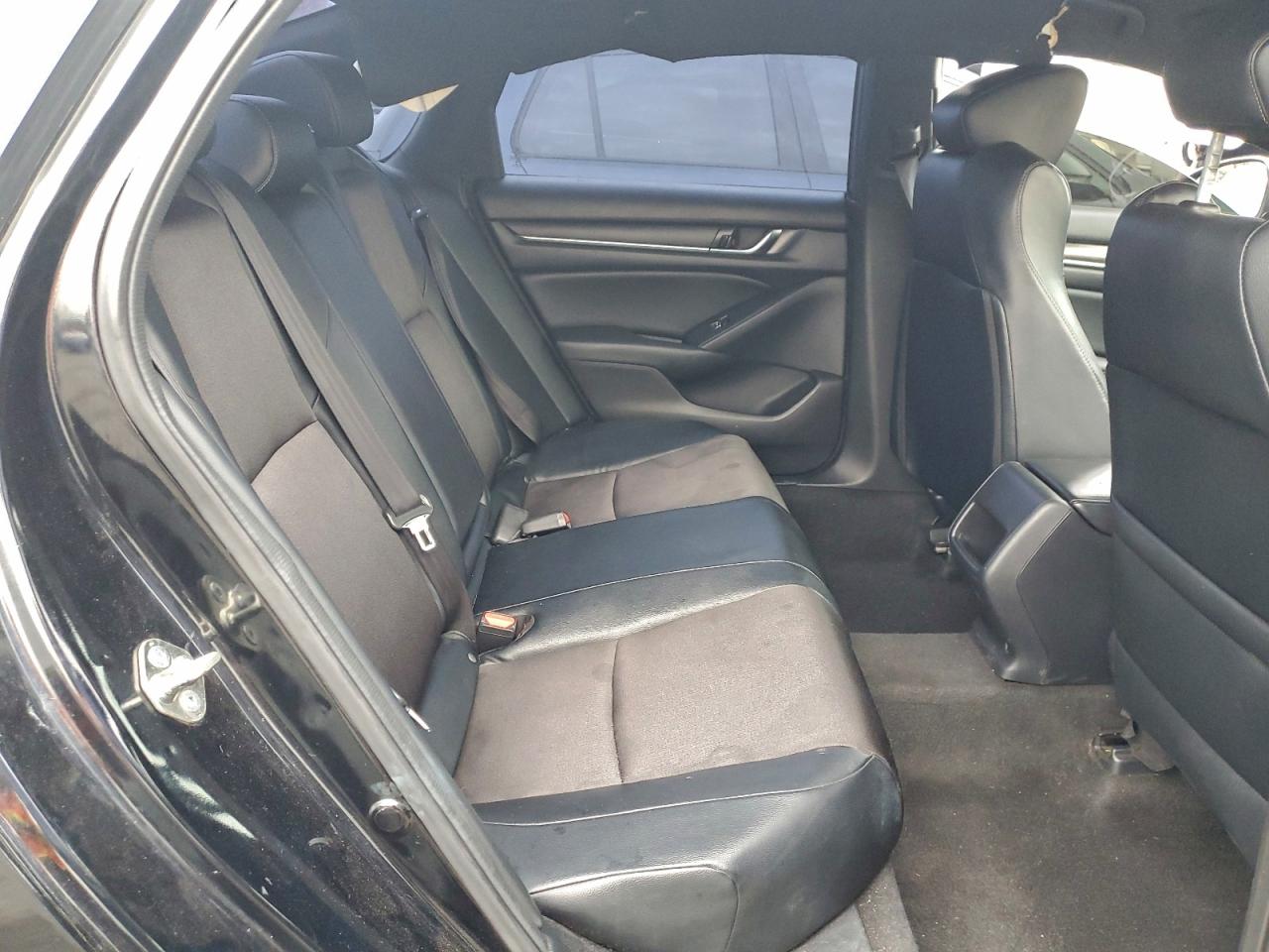 2018 HONDA ACCORD SPORT photo 10