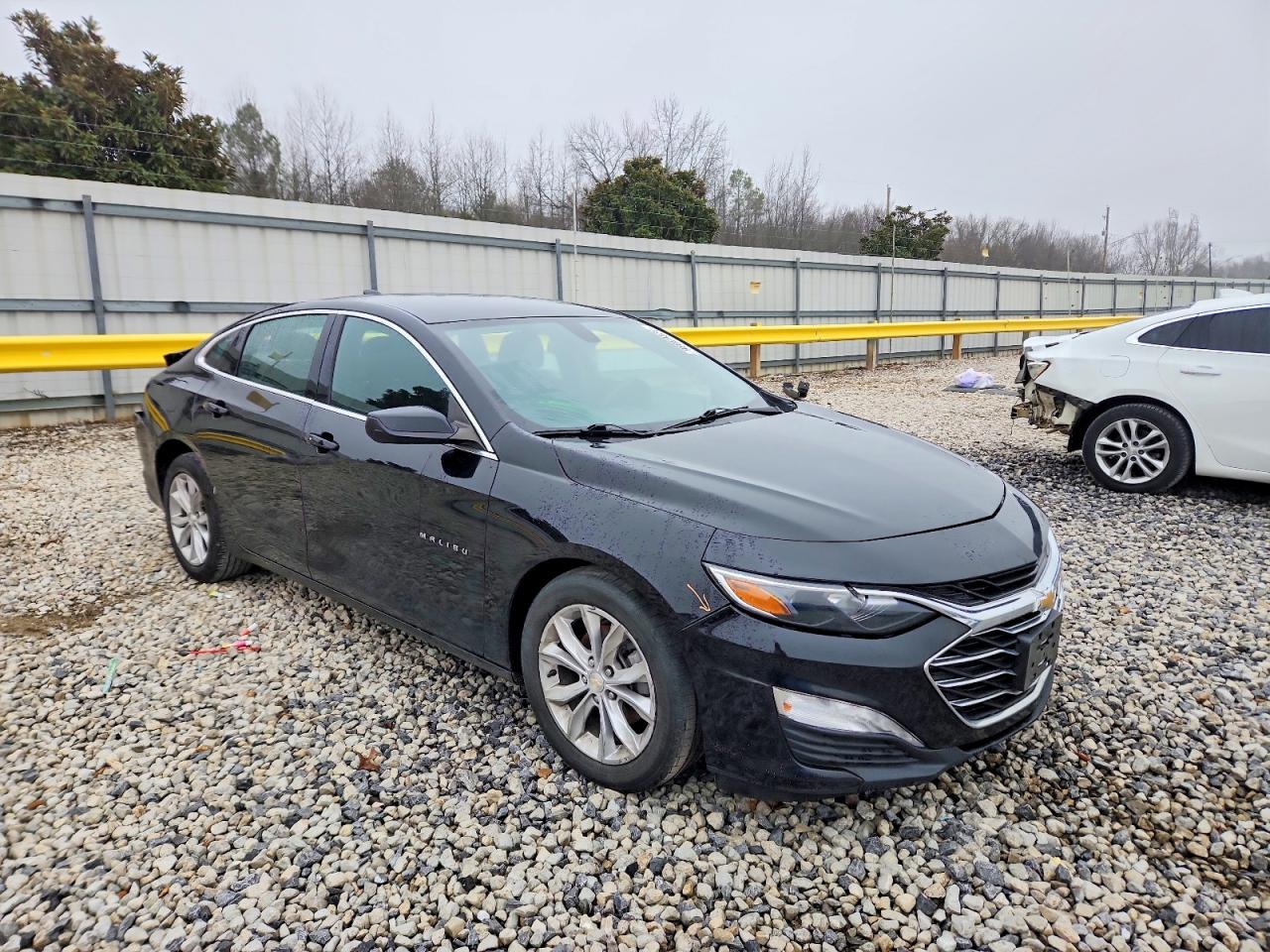 2022 CHEVROLET MALIBU LT photo 4