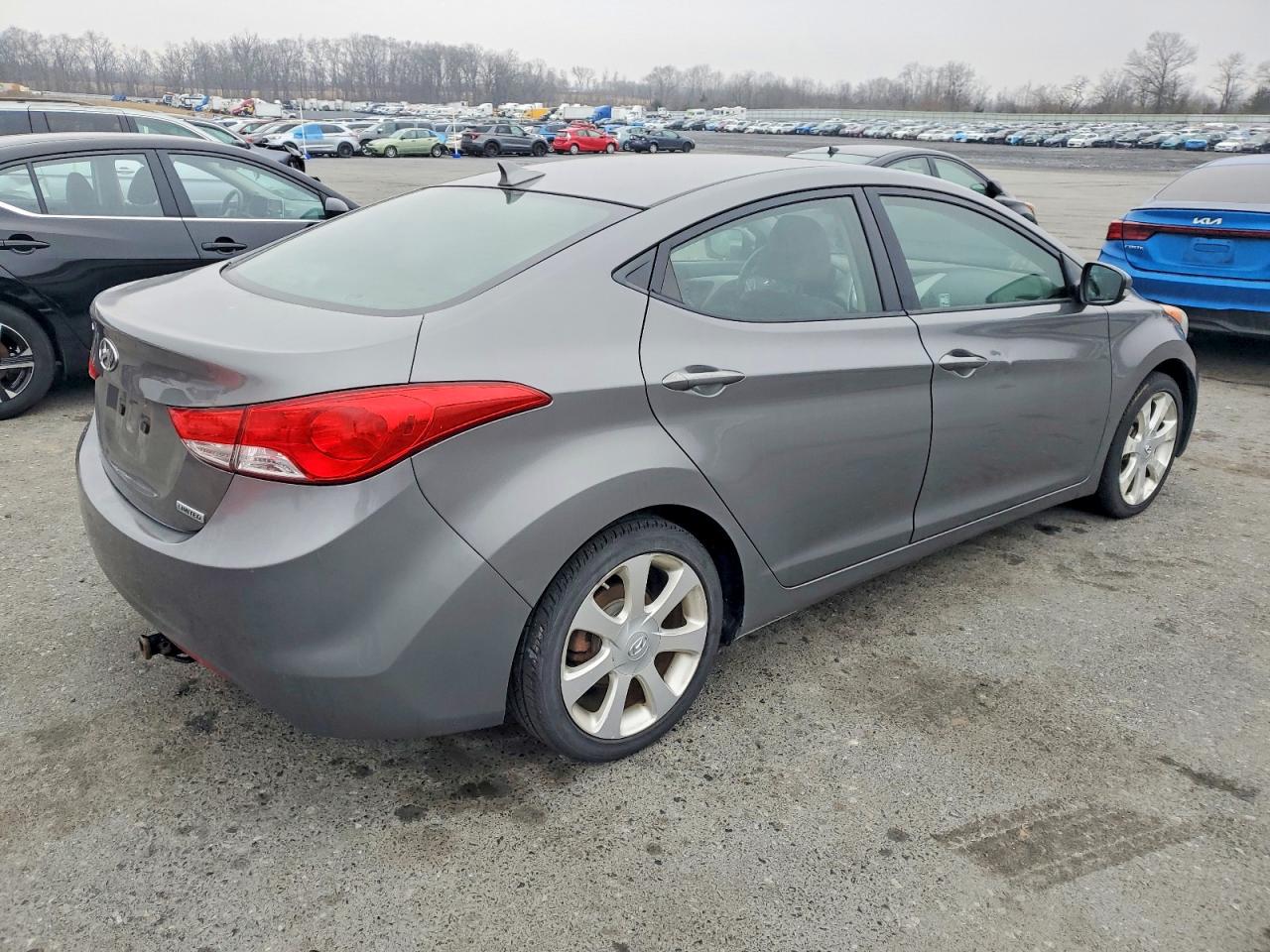 2012 HYUNDAI ELANTRA photo 3