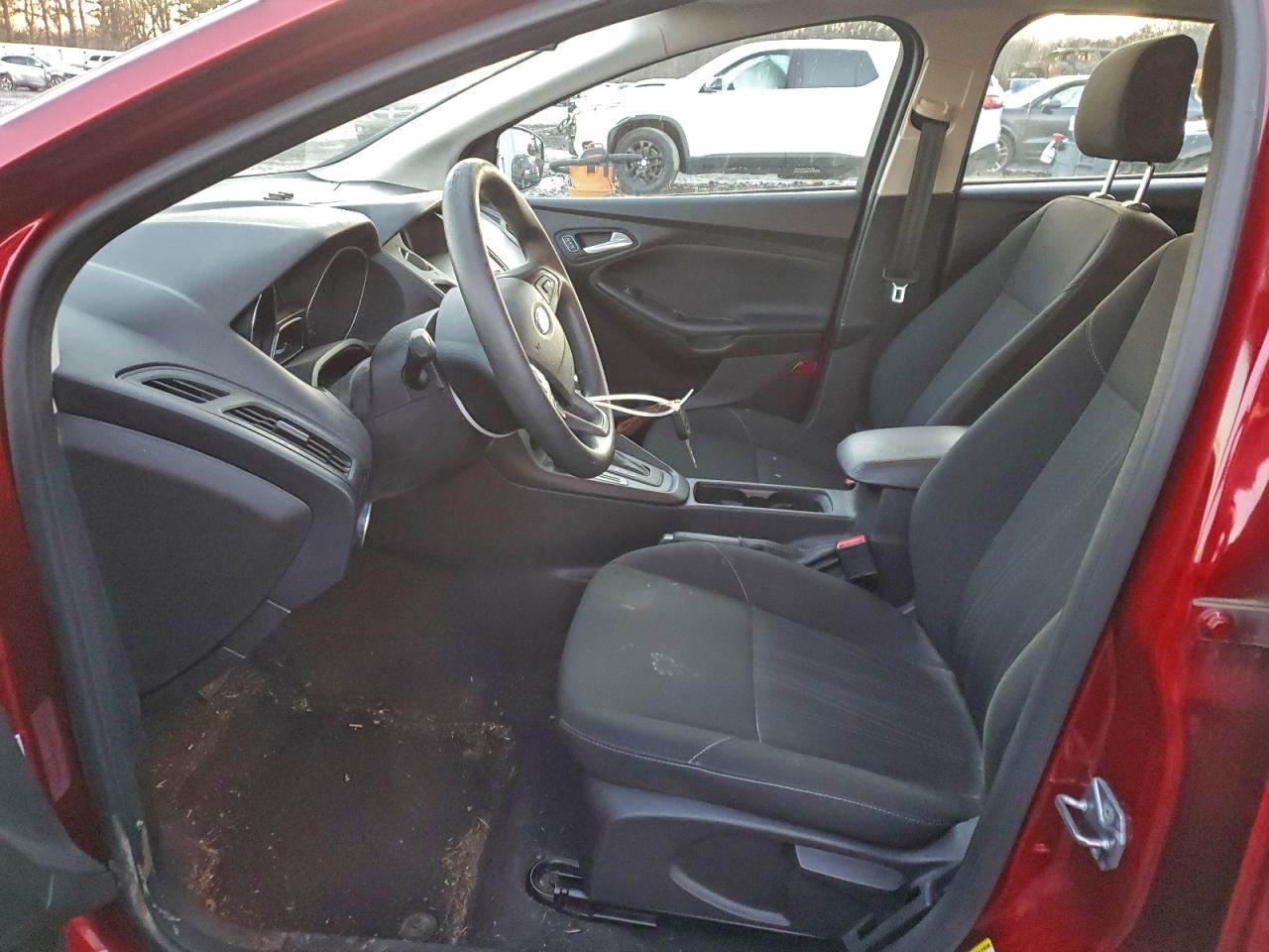 2015 FORD FOCUS SE photo 13