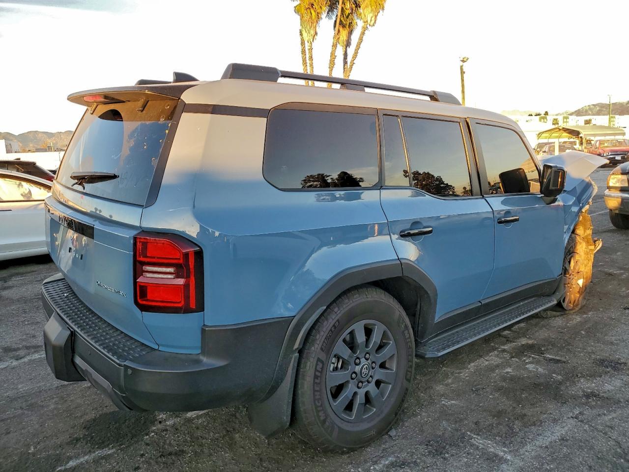 2025 TOYOTA LAND CRUISER BASE photo 3
