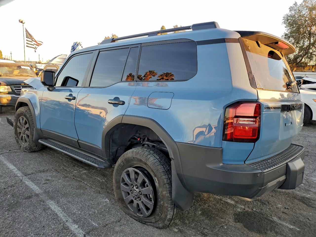 2025 TOYOTA LAND CRUISER BASE photo 2
