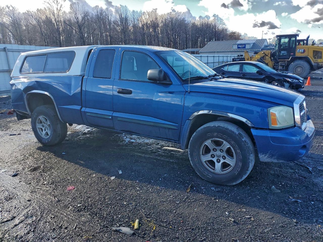 2005 DODGE DAKOTA SLT photo 7
