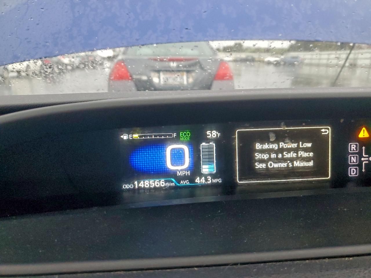 2017 TOYOTA PRIUS photo 9