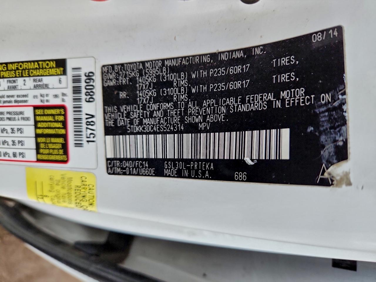 2014 TOYOTA SIENNA LE photo 13