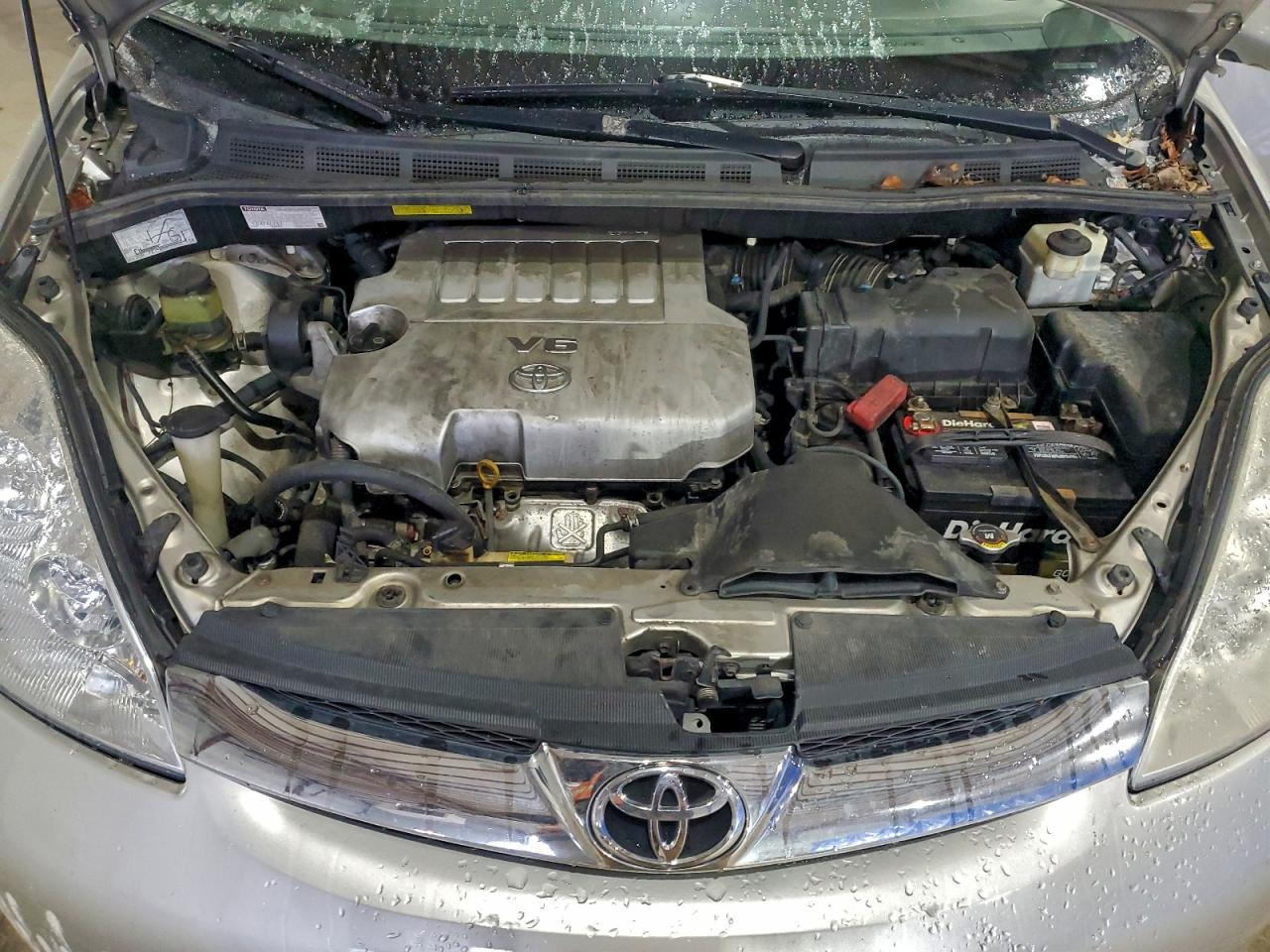 2008 TOYOTA SIENNA XLE photo 12
