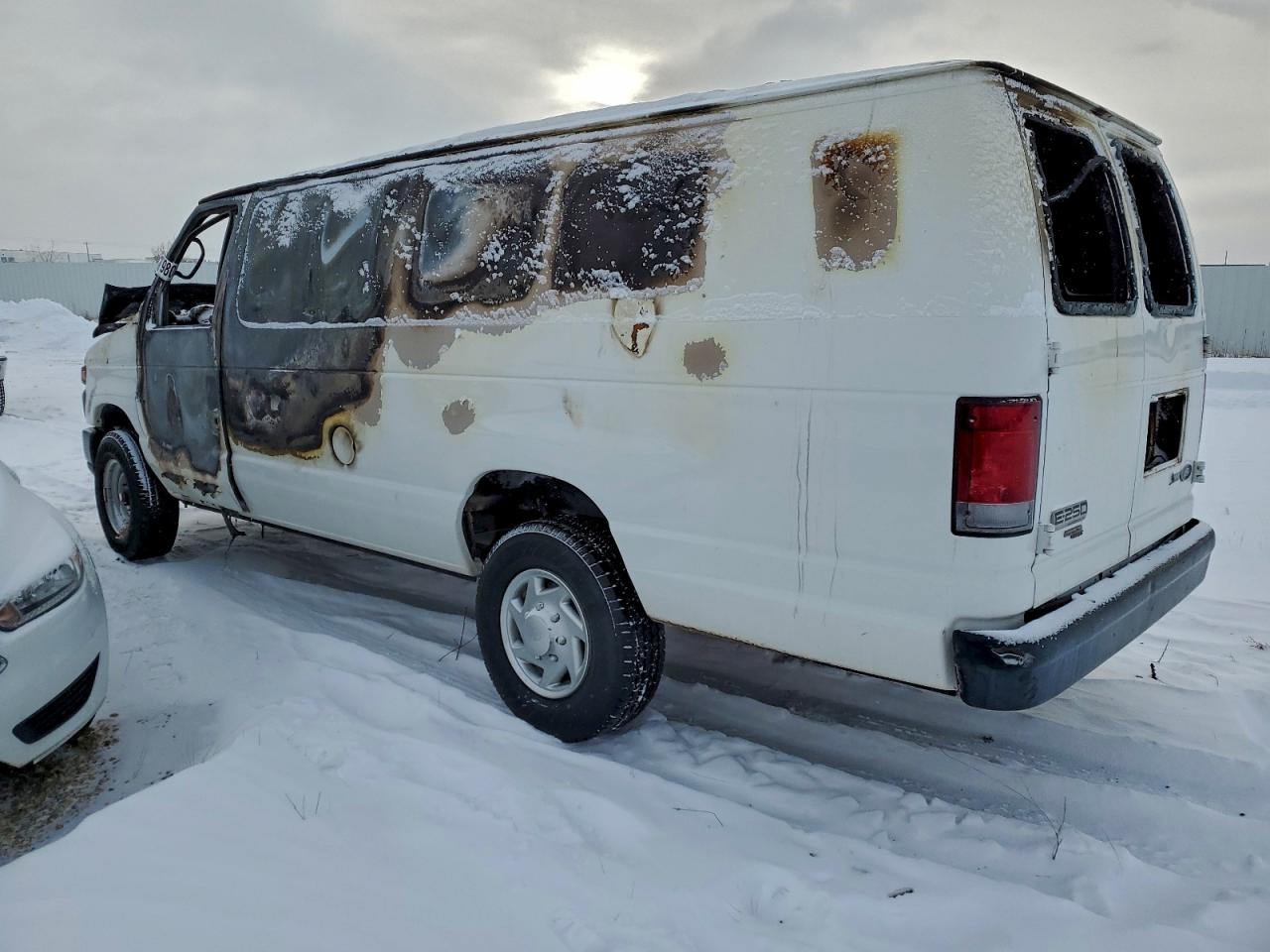 2011 FORD ECONOLINE E250 VAN photo 2