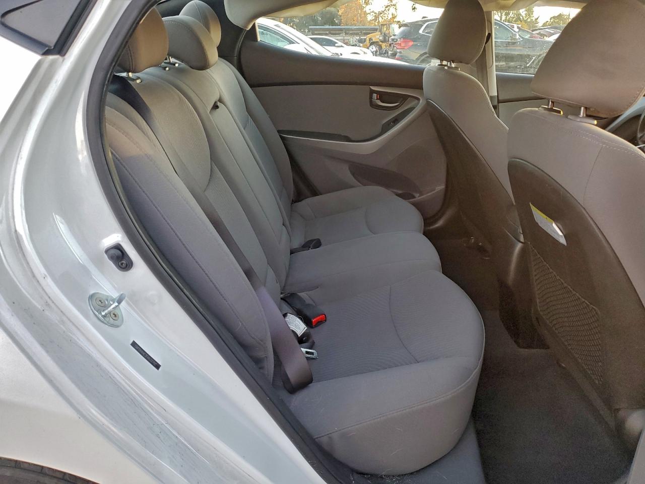 2015 HYUNDAI ELANTRA SE photo 10