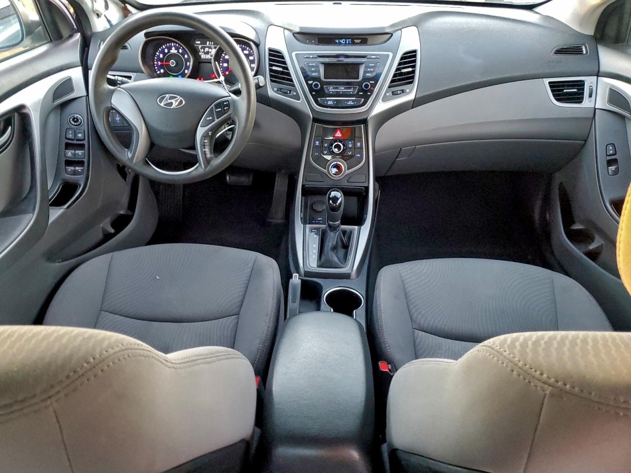 2015 HYUNDAI ELANTRA SE photo 8