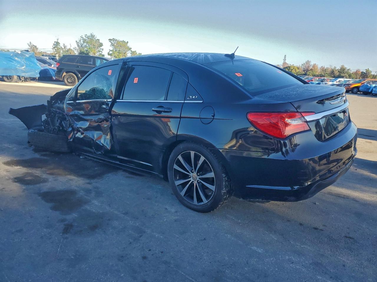 2013 CHRYSLER 200 TOURING photo 2