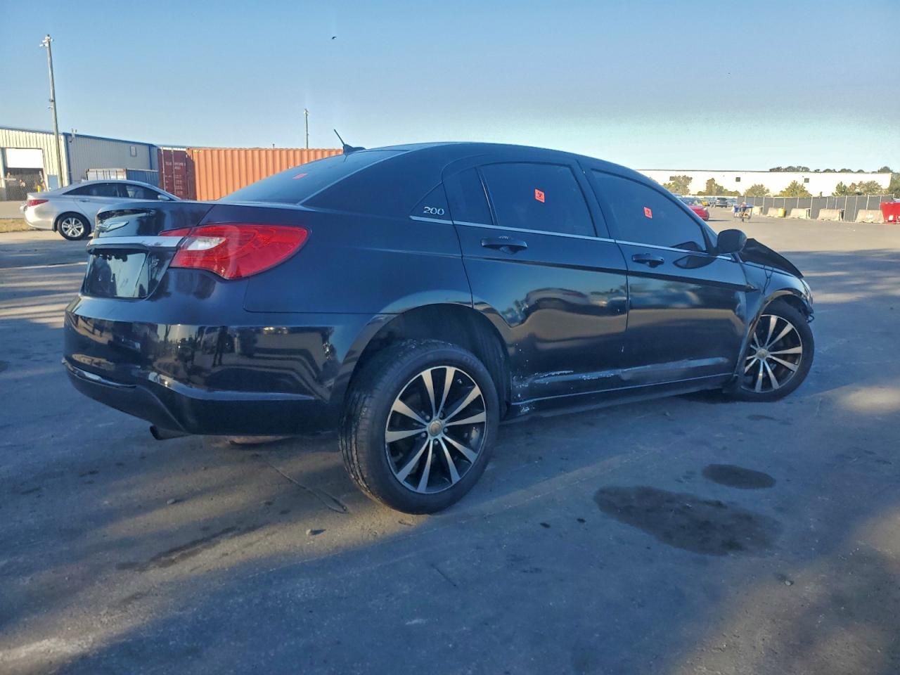 2013 CHRYSLER 200 TOURING photo 3