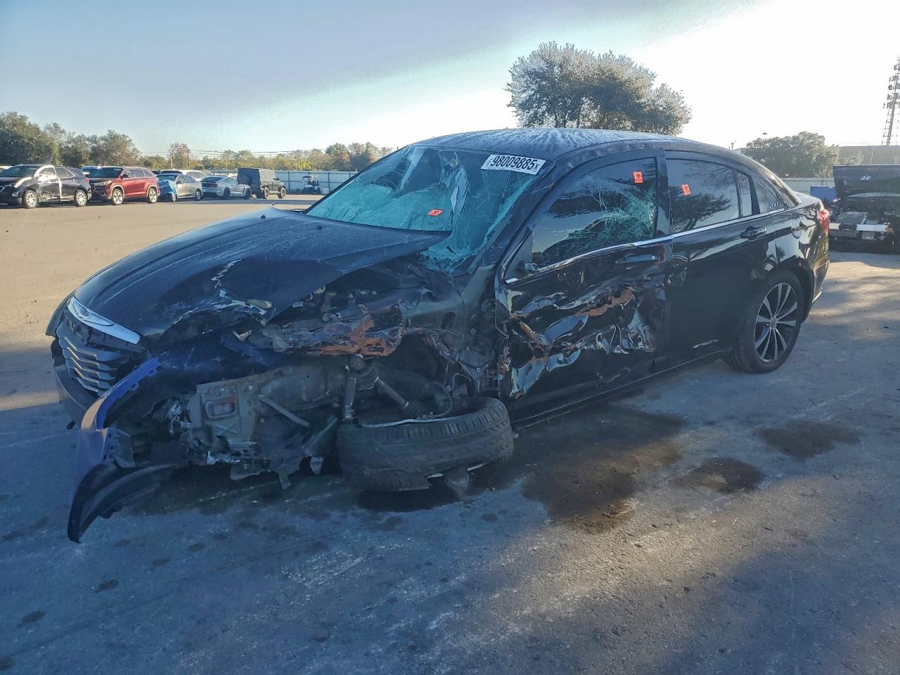 2013 CHRYSLER 200