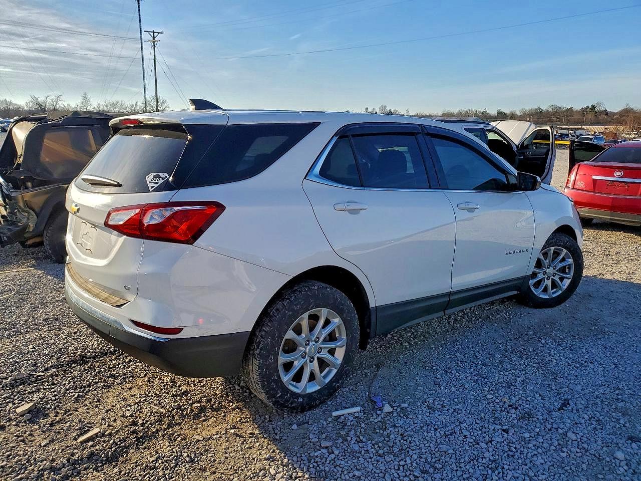 2019 CHEVROLET EQUINOX LT photo 5