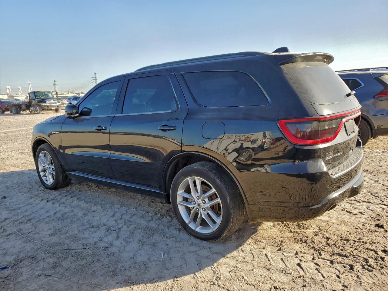 2023 DODGE DURANGO R/T photo 2