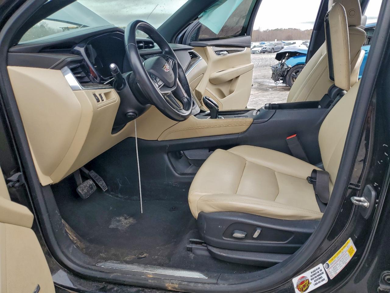 2017 CADILLAC XT5 photo 7