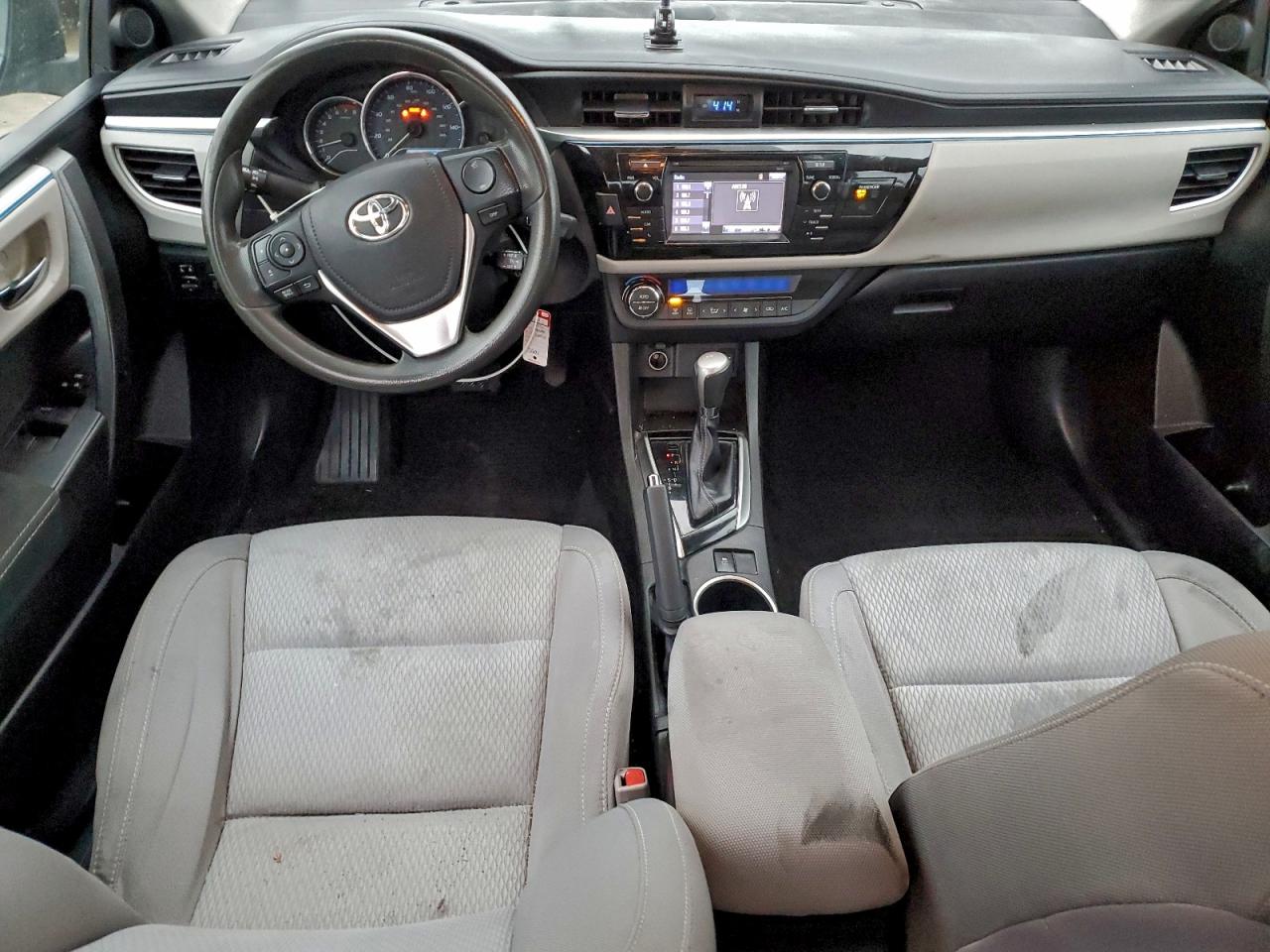 2016 TOYOTA COROLLA L photo 8