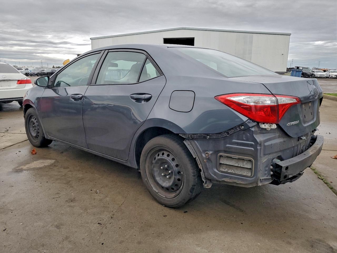 2016 TOYOTA COROLLA L photo 2