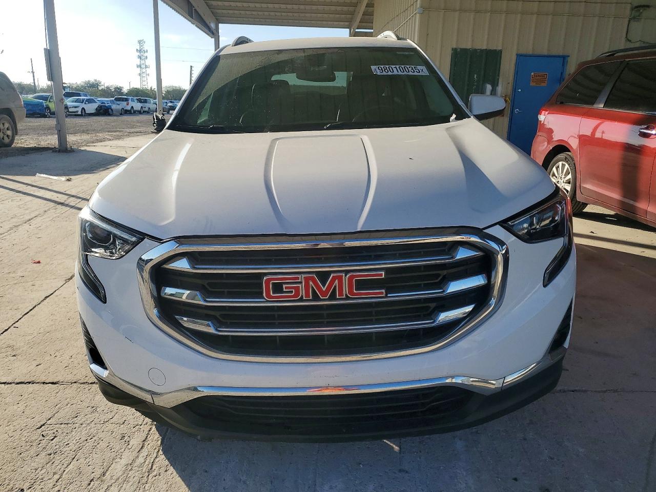 2018 GMC TERRAIN SLT photo 5