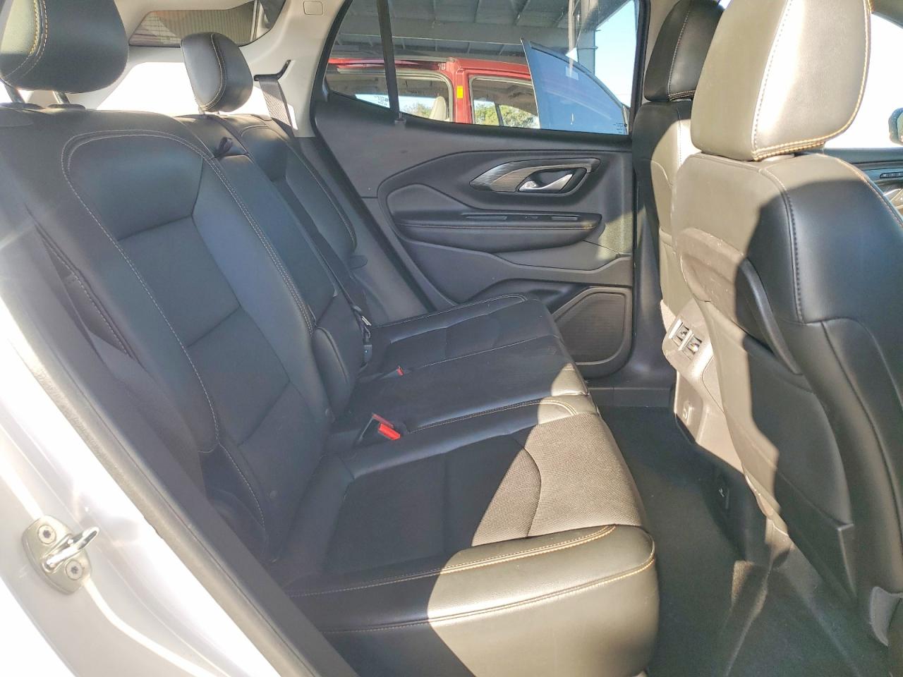 2018 GMC TERRAIN SLT photo 11