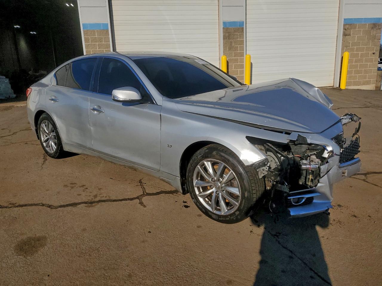 2015 INFINITI Q50 BASE photo 4