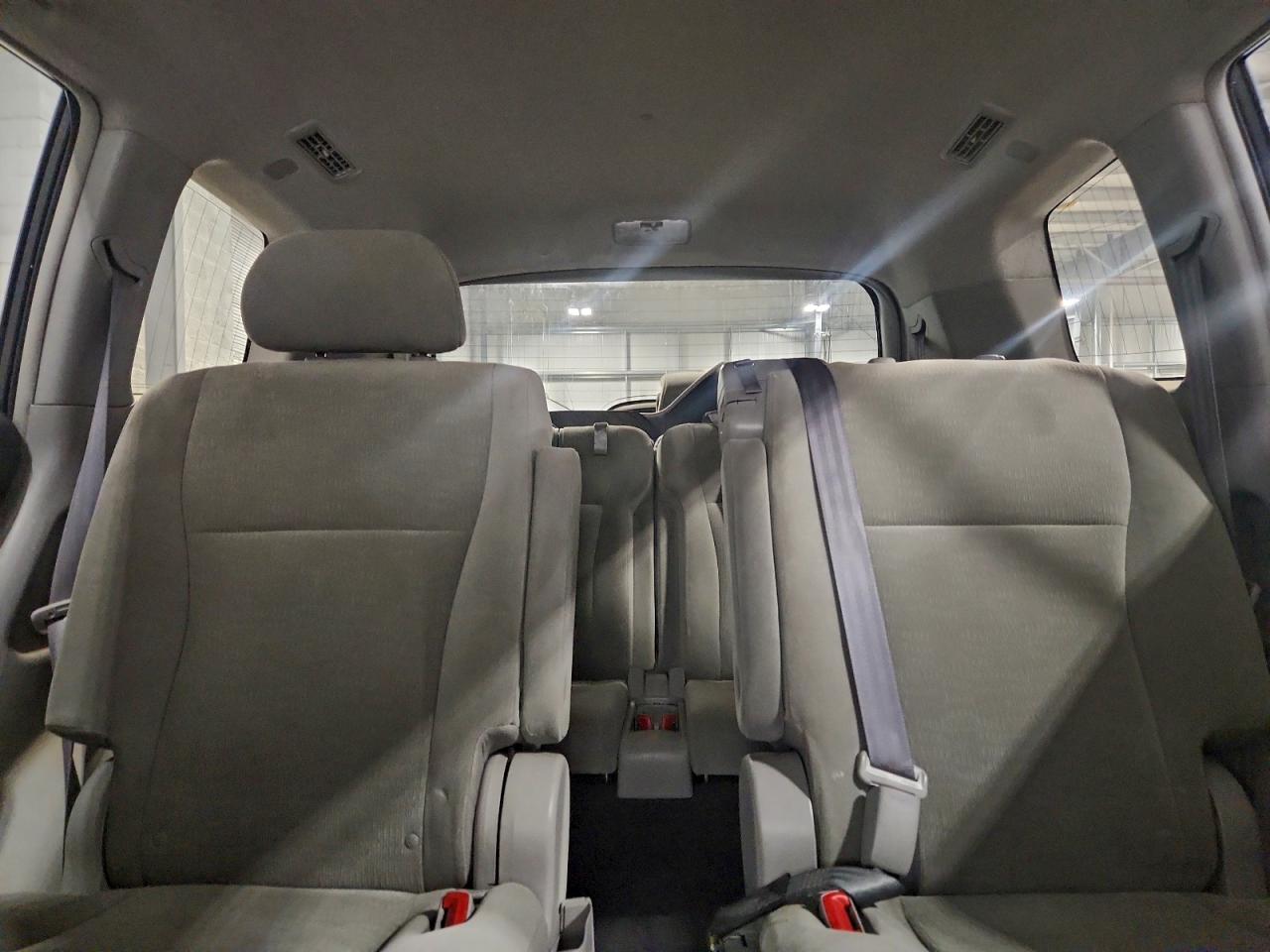 2012 TOYOTA HIGHLANDER BASE photo 10