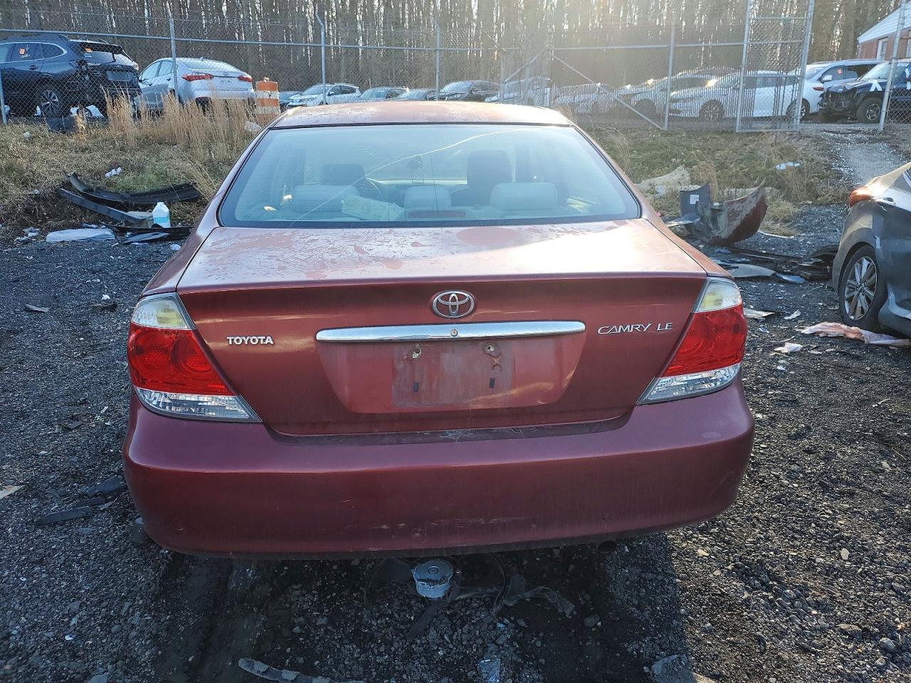 2005 TOYOTA CAMRY LE photo 11
