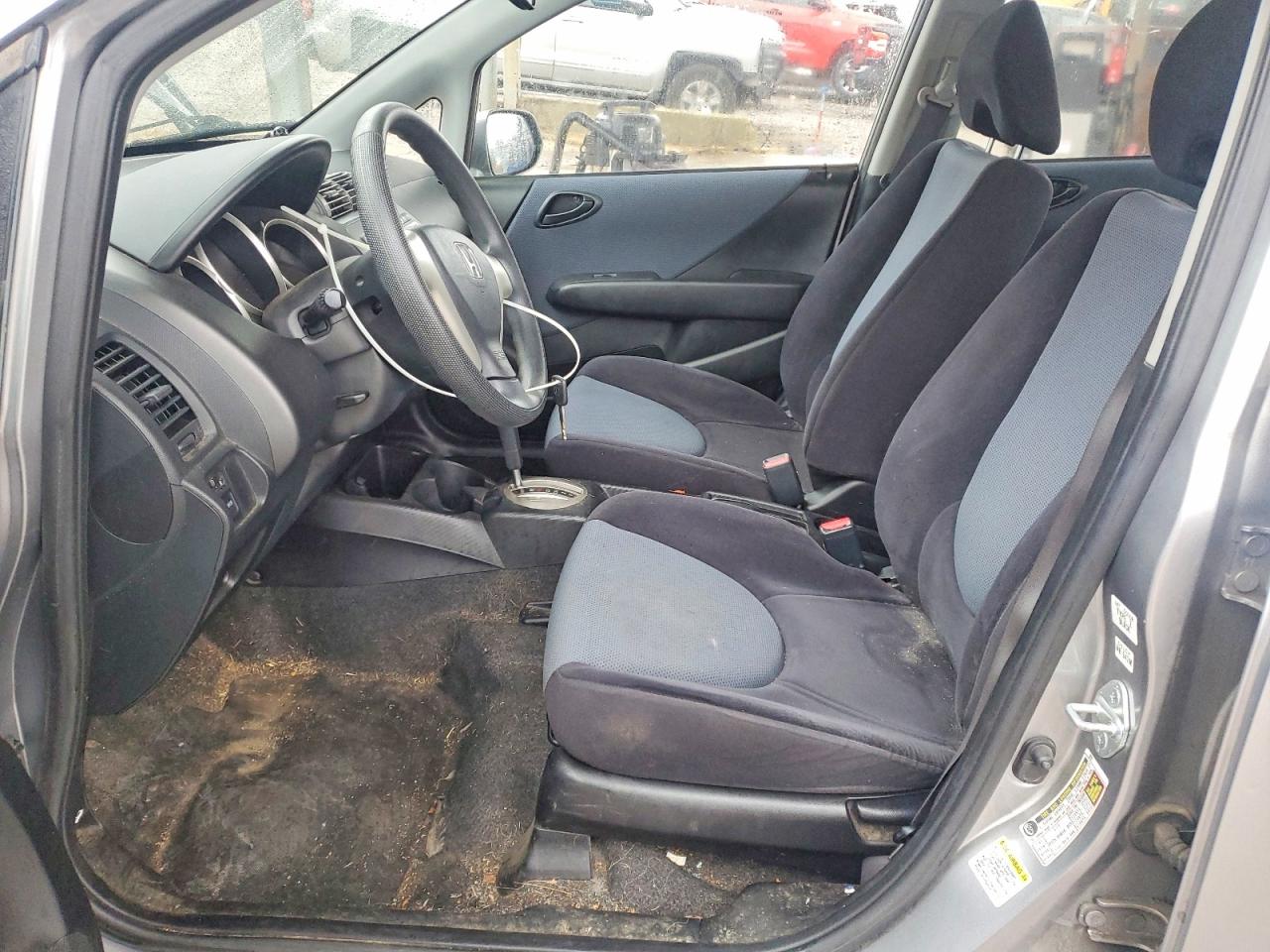 2007 HONDA FIT photo 7