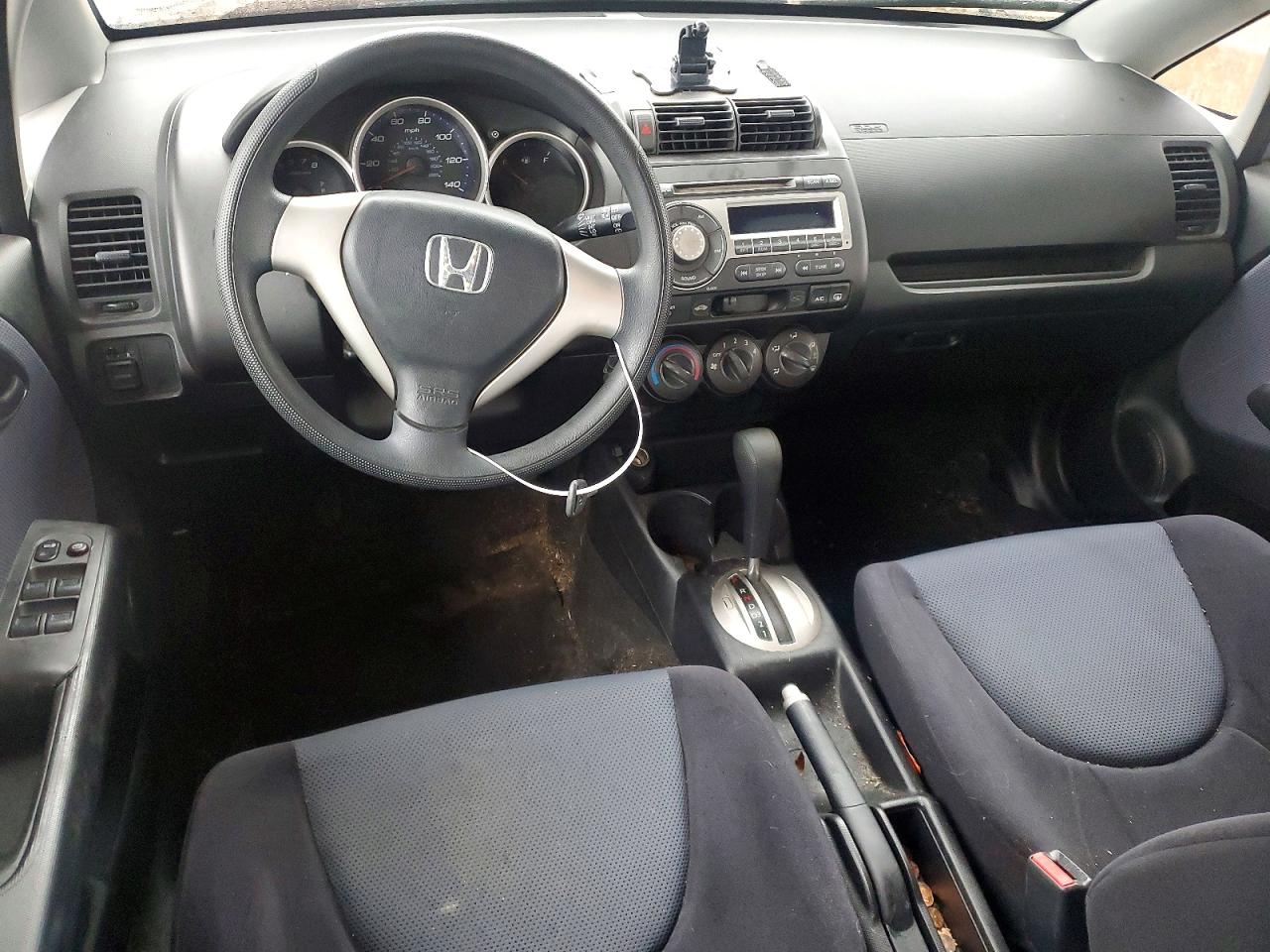 2007 HONDA FIT photo 8