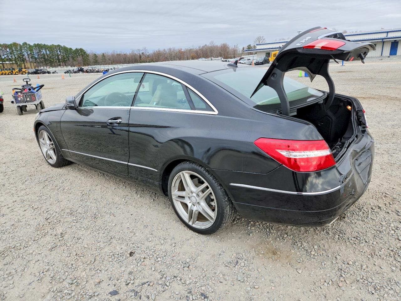 2011 MERCEDES-BENZ E 350 photo 2