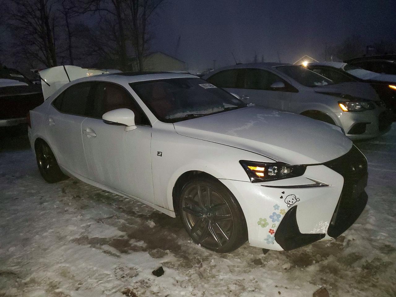 2019 LEXUS IS 300 photo 4