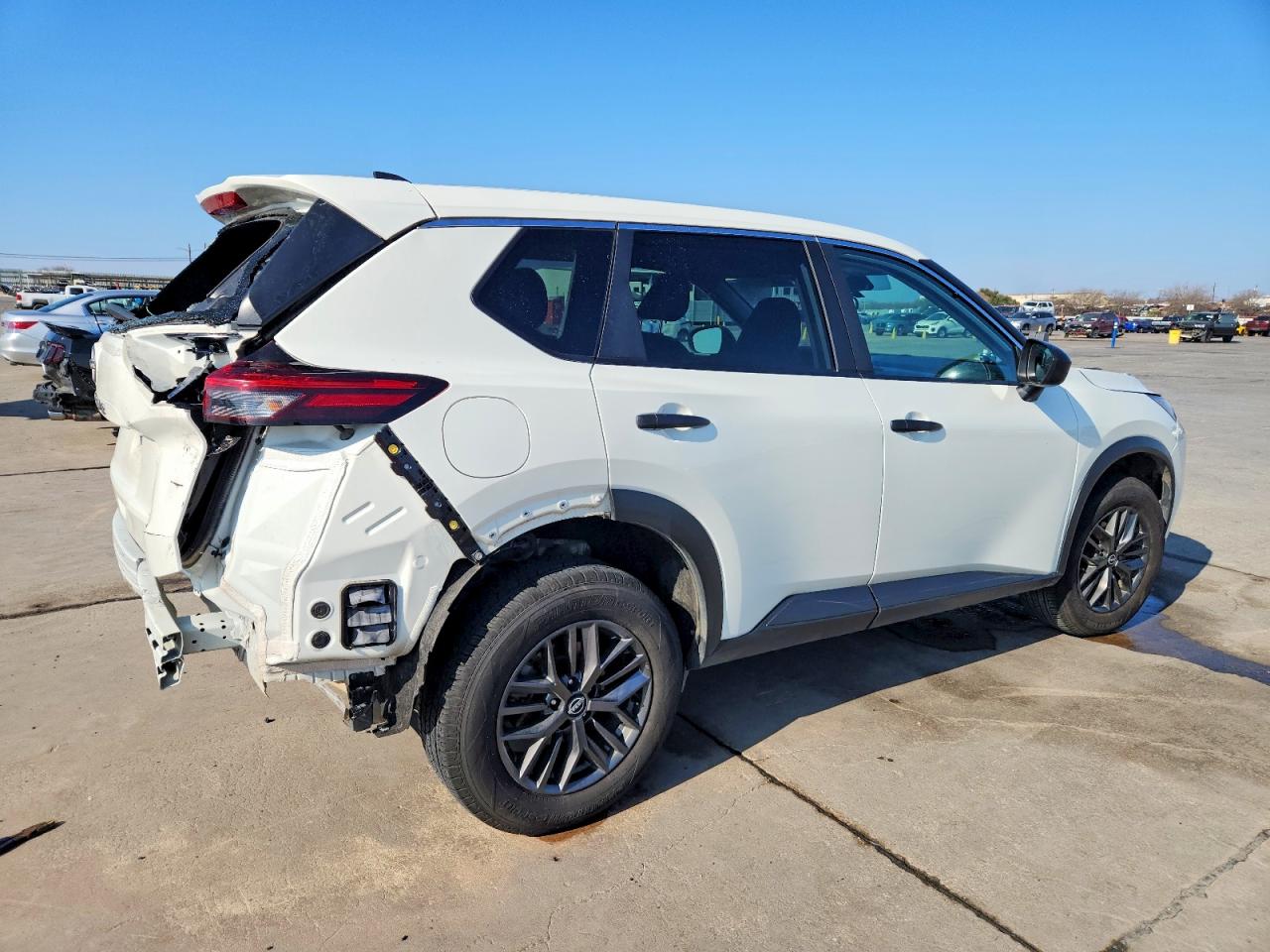 2024 NISSAN ROGUE S photo 3