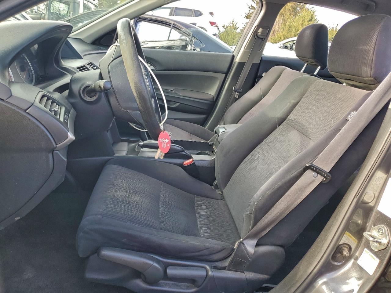 2012 HONDA ACCORD LX photo 7