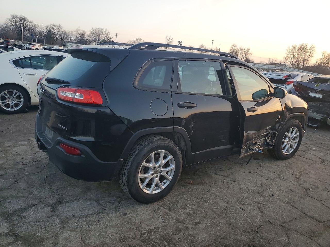 2015 JEEP CHEROKEE SPORT photo 5