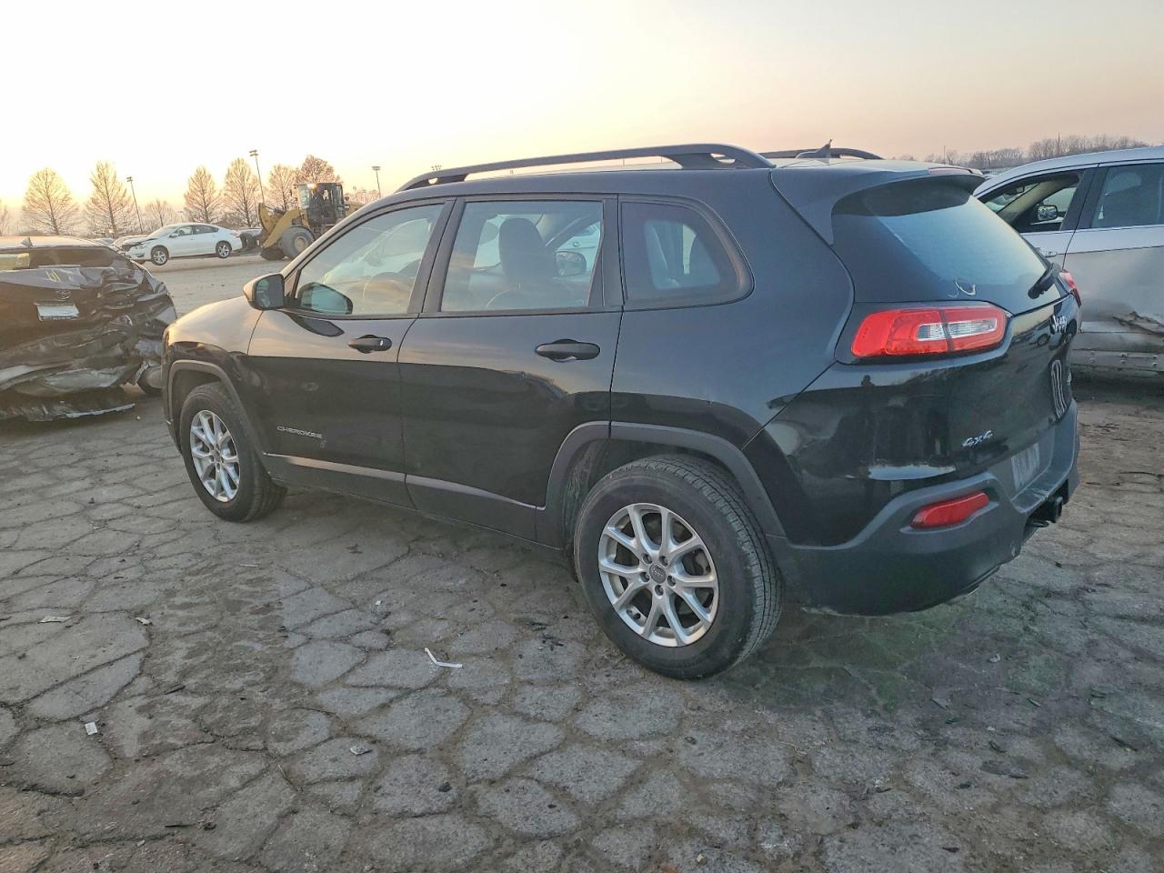 2015 JEEP CHEROKEE SPORT photo 3