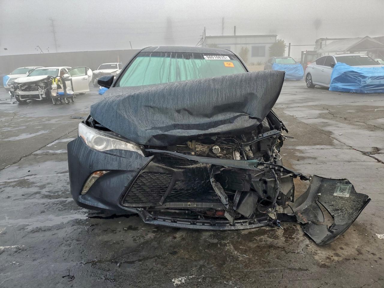 2015 TOYOTA CAMRY LE photo 9