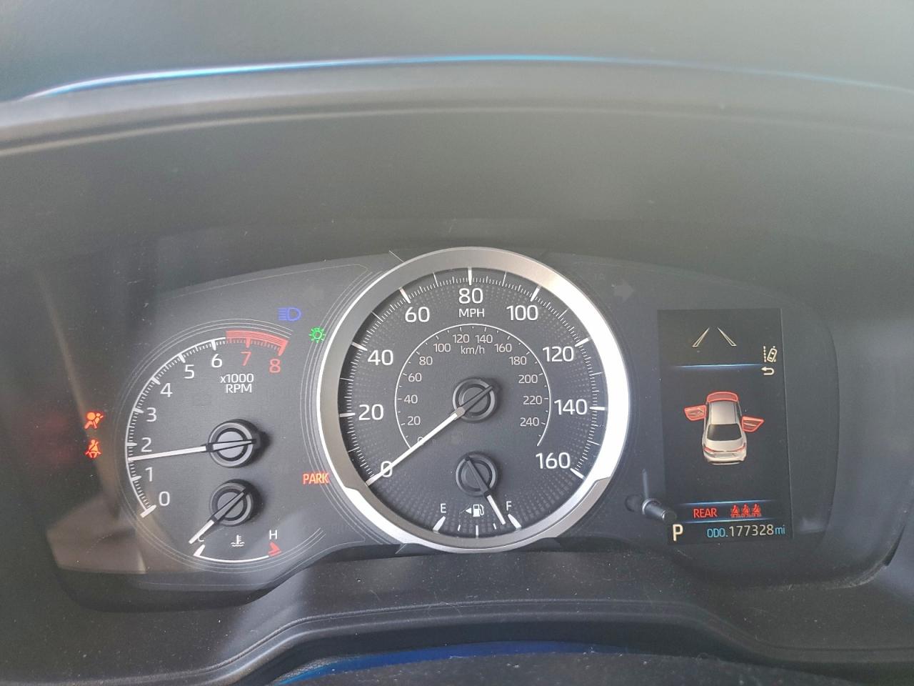 2020 TOYOTA COROLLA LE photo 9