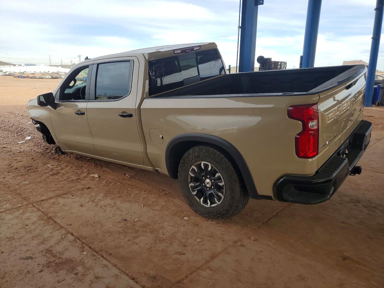 2023 CHEVROLET SILVERADO K1500 ZR2 photo 2