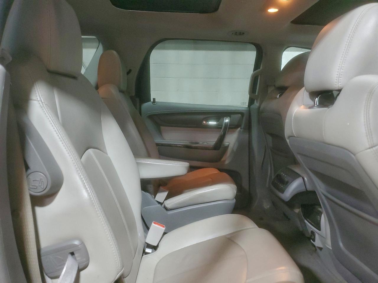 2017 GMC ACADIA LIMITED SLT-2 photo 10