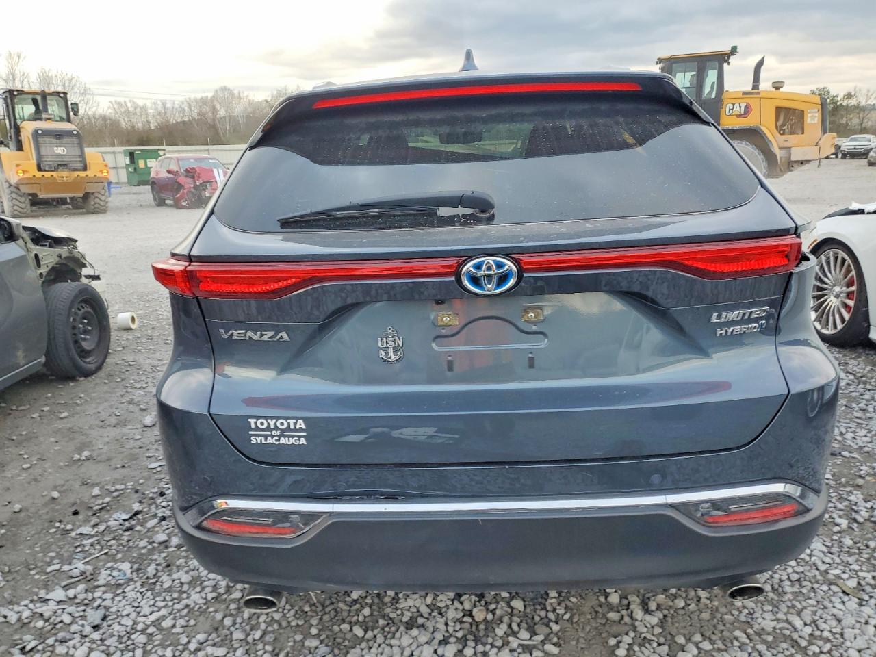 2021 TOYOTA VENZA LE photo 11