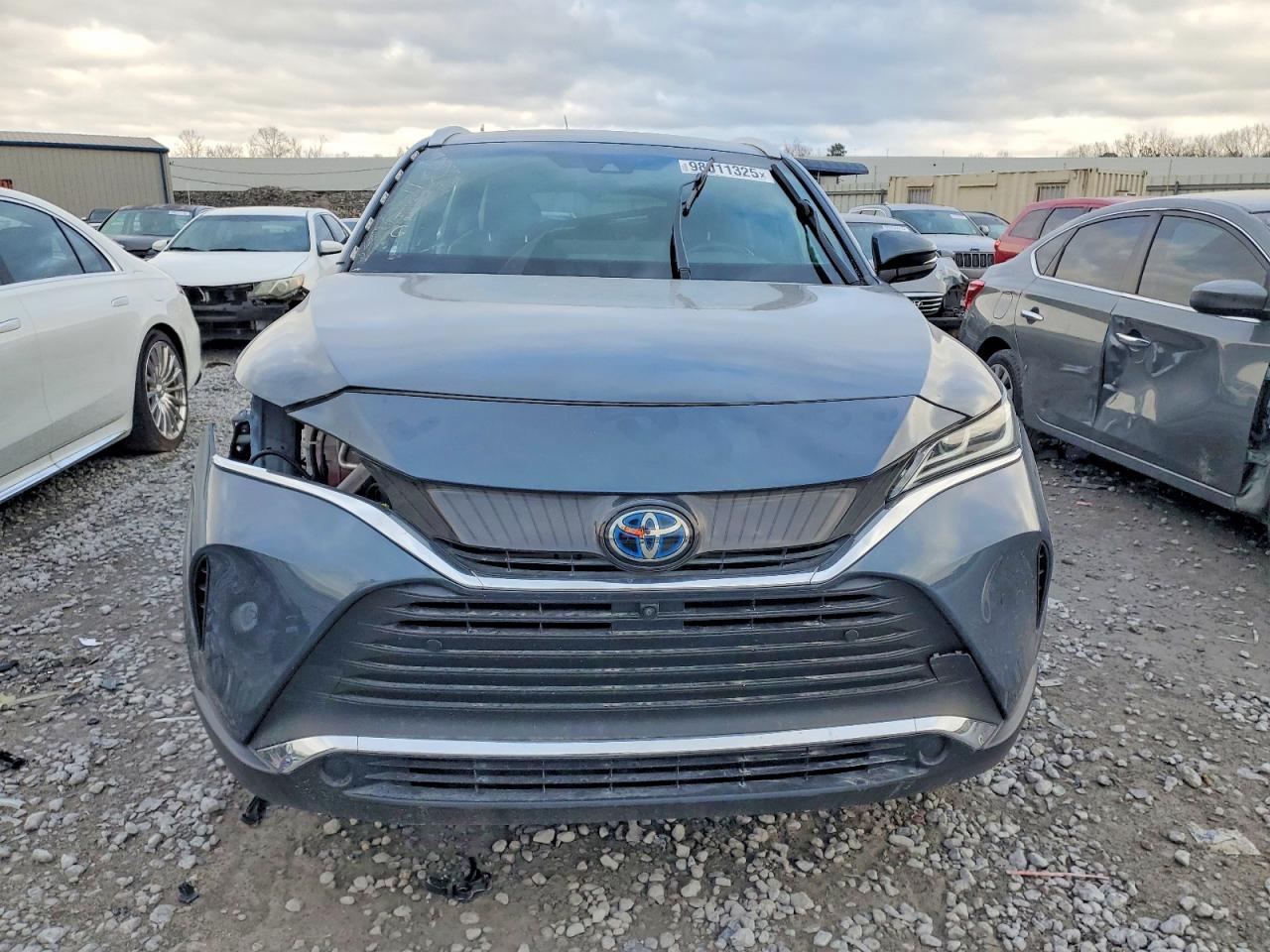 2021 TOYOTA VENZA LE photo 9