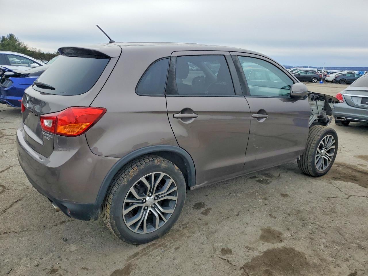 2016 MITSUBISHI OUTLANDER SPORT ES photo 3