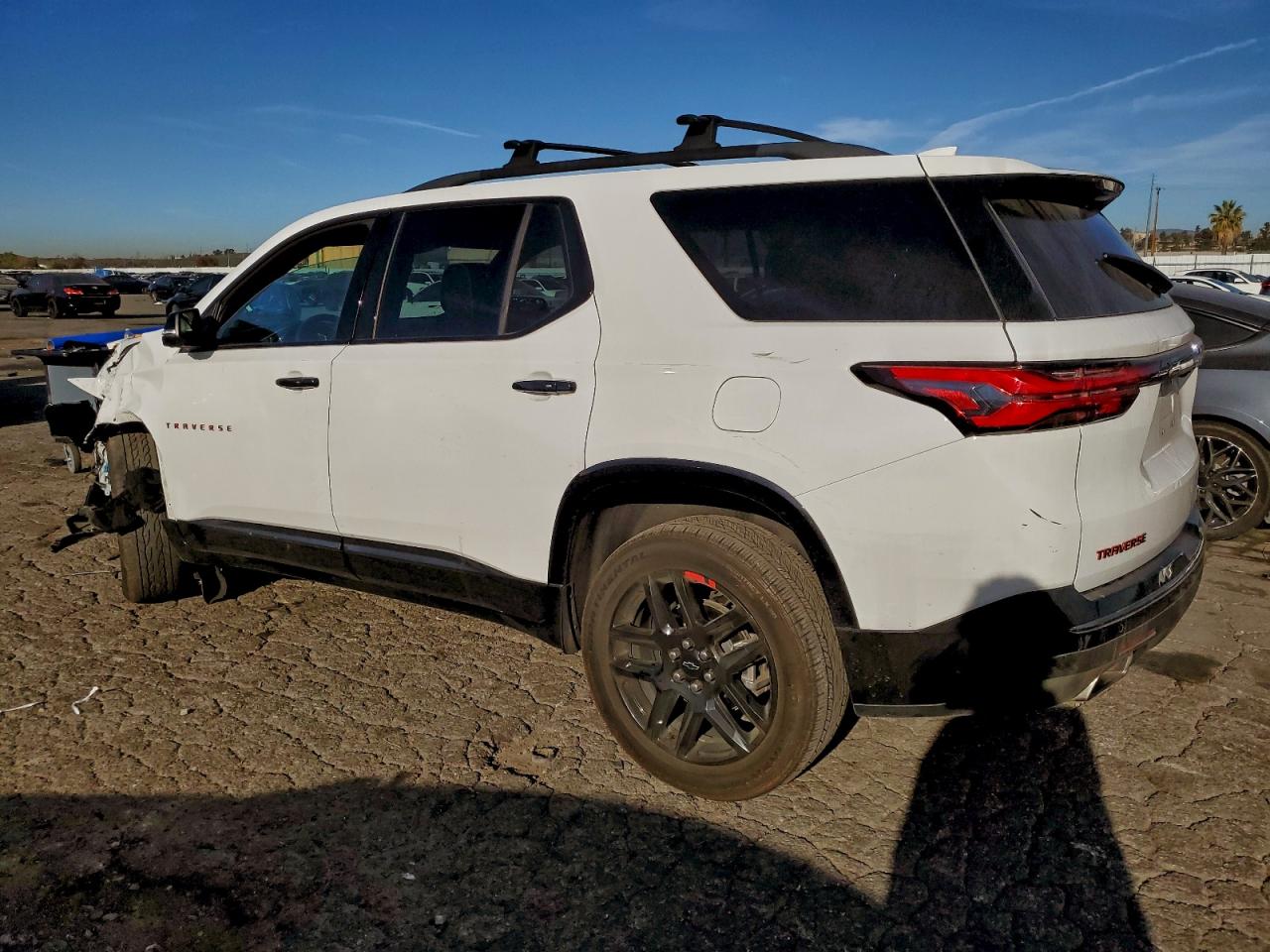 2023 CHEVROLET TRAVERSE PREMIER photo 3