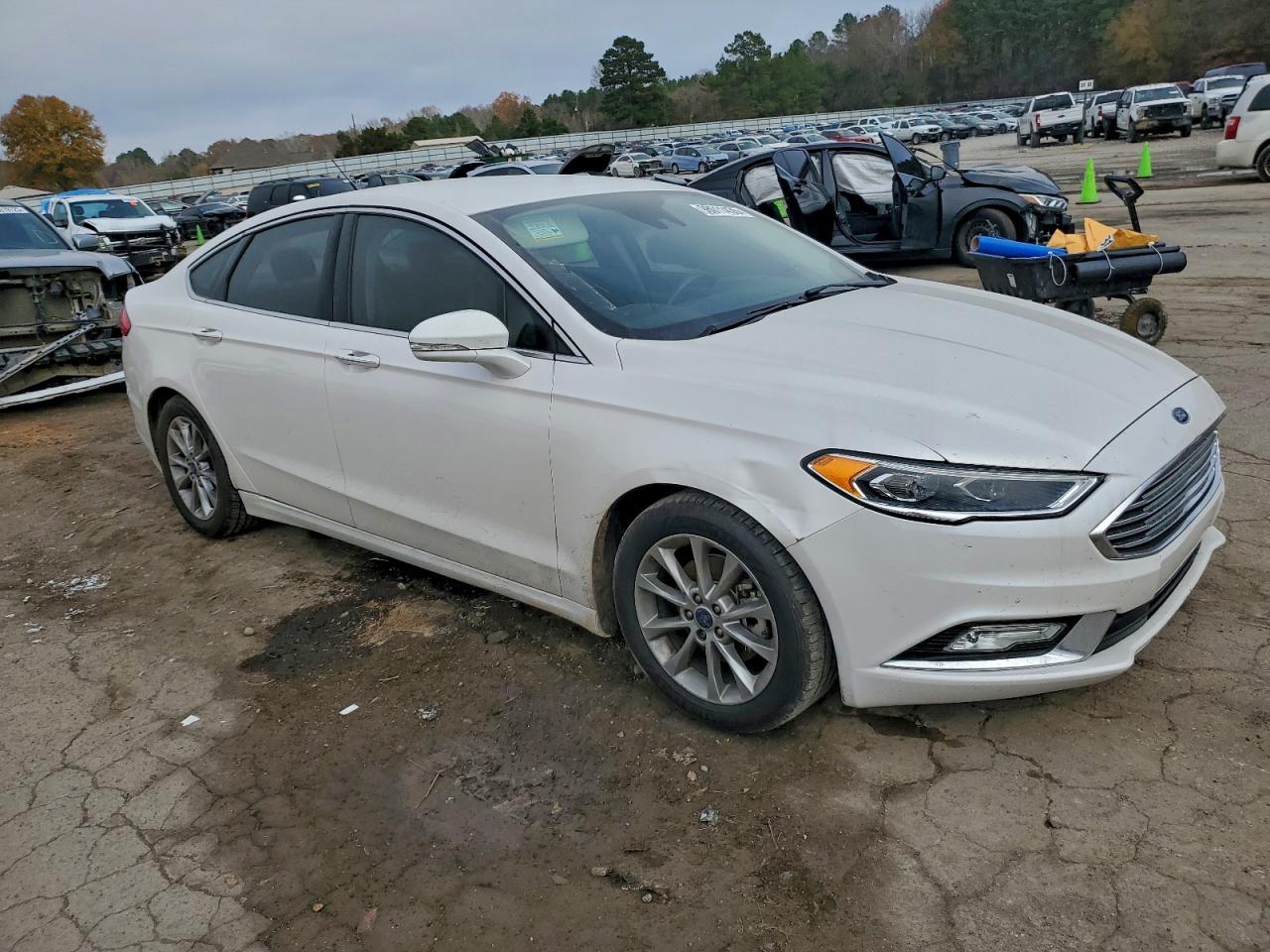 2017 FORD FUSION SE photo 10