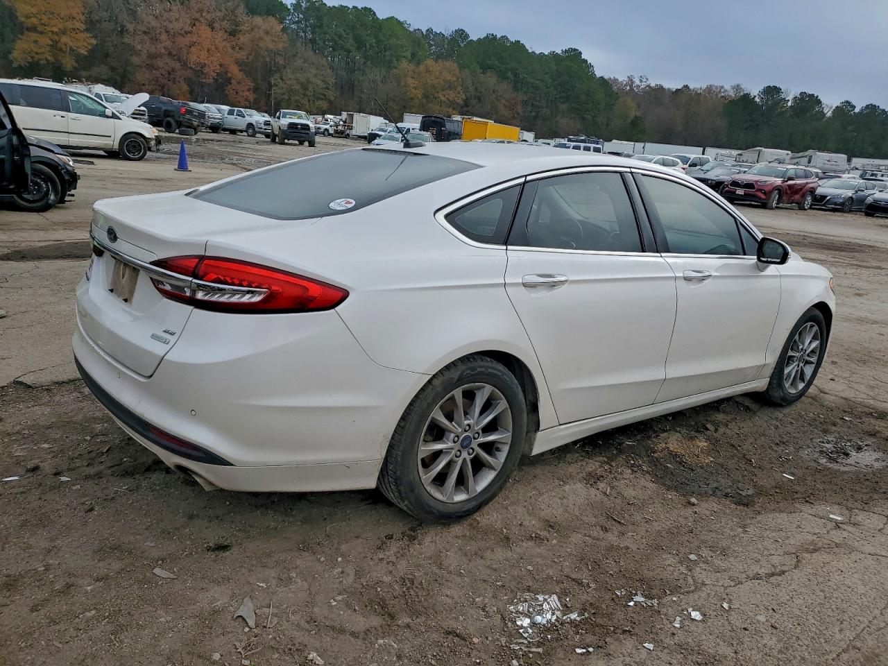 2017 FORD FUSION SE photo 7
