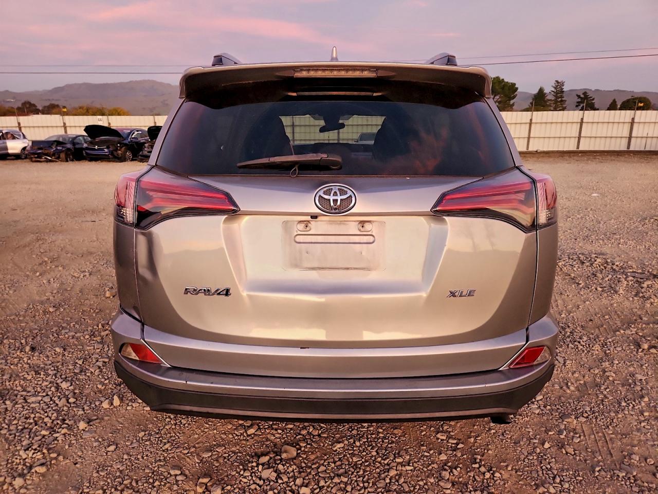 2018 TOYOTA RAV4 ADVENTURE photo 6