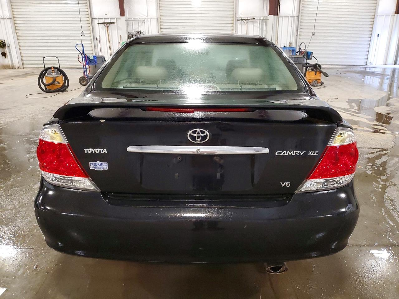 2005 TOYOTA CAMRY LE photo 6