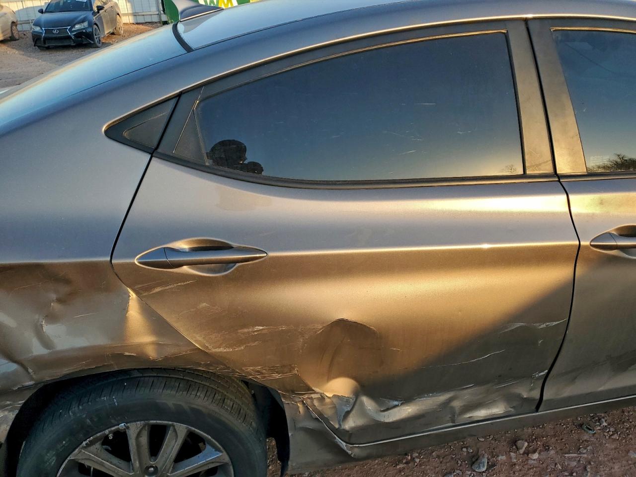2015 HYUNDAI ELANTRA SE photo 19