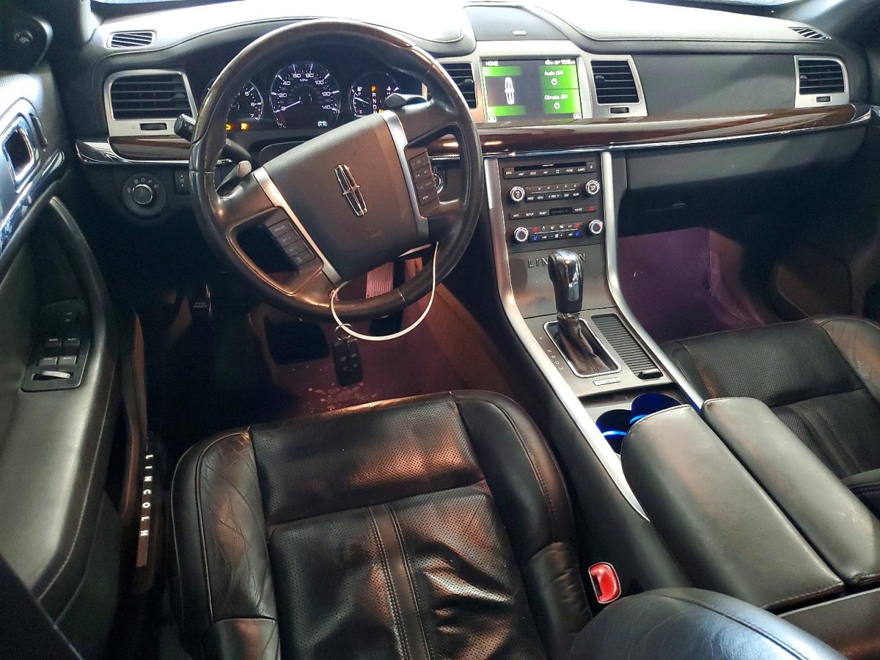 2011 LINCOLN MKS photo 8
