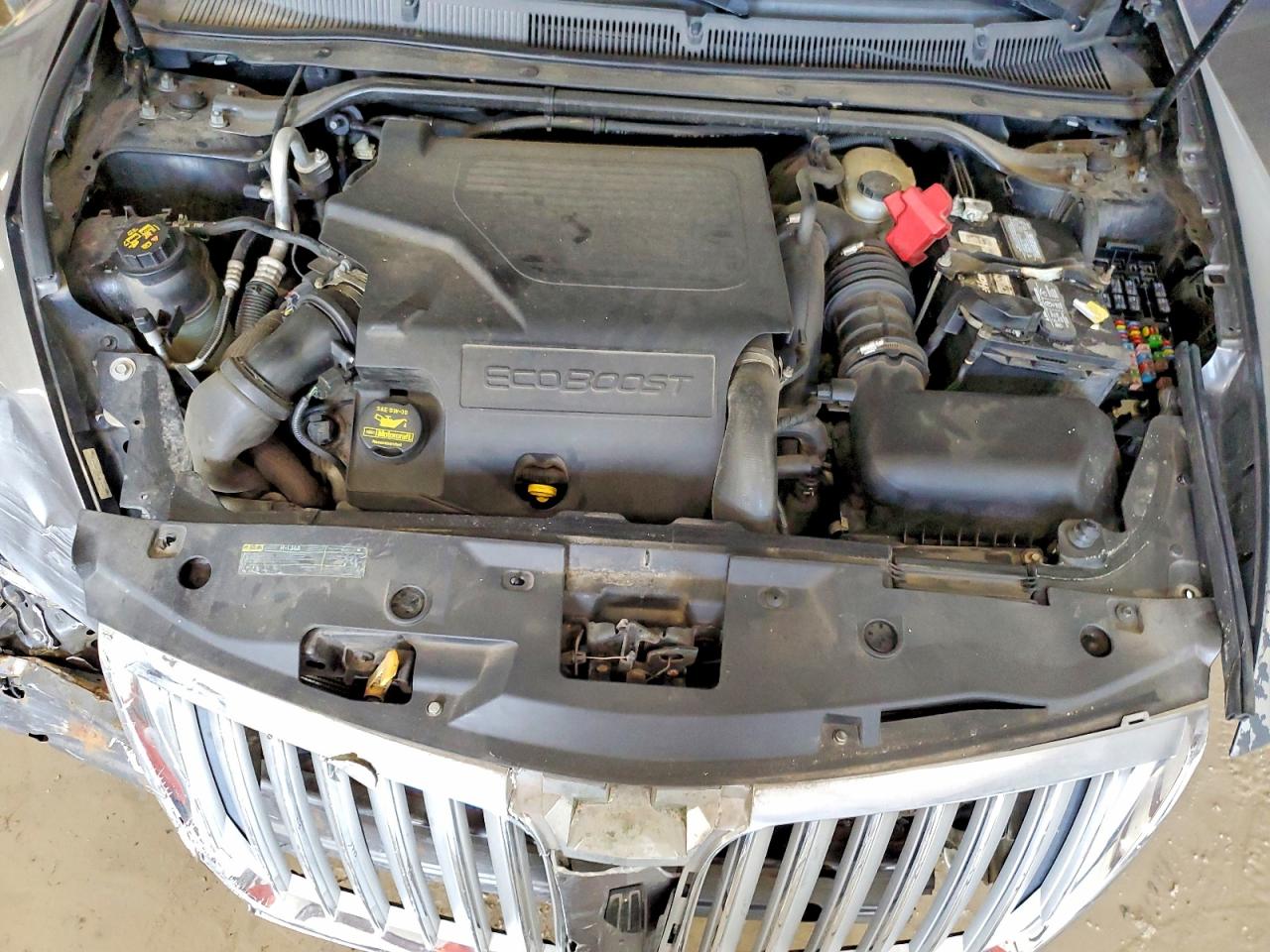 2011 LINCOLN MKS photo 11